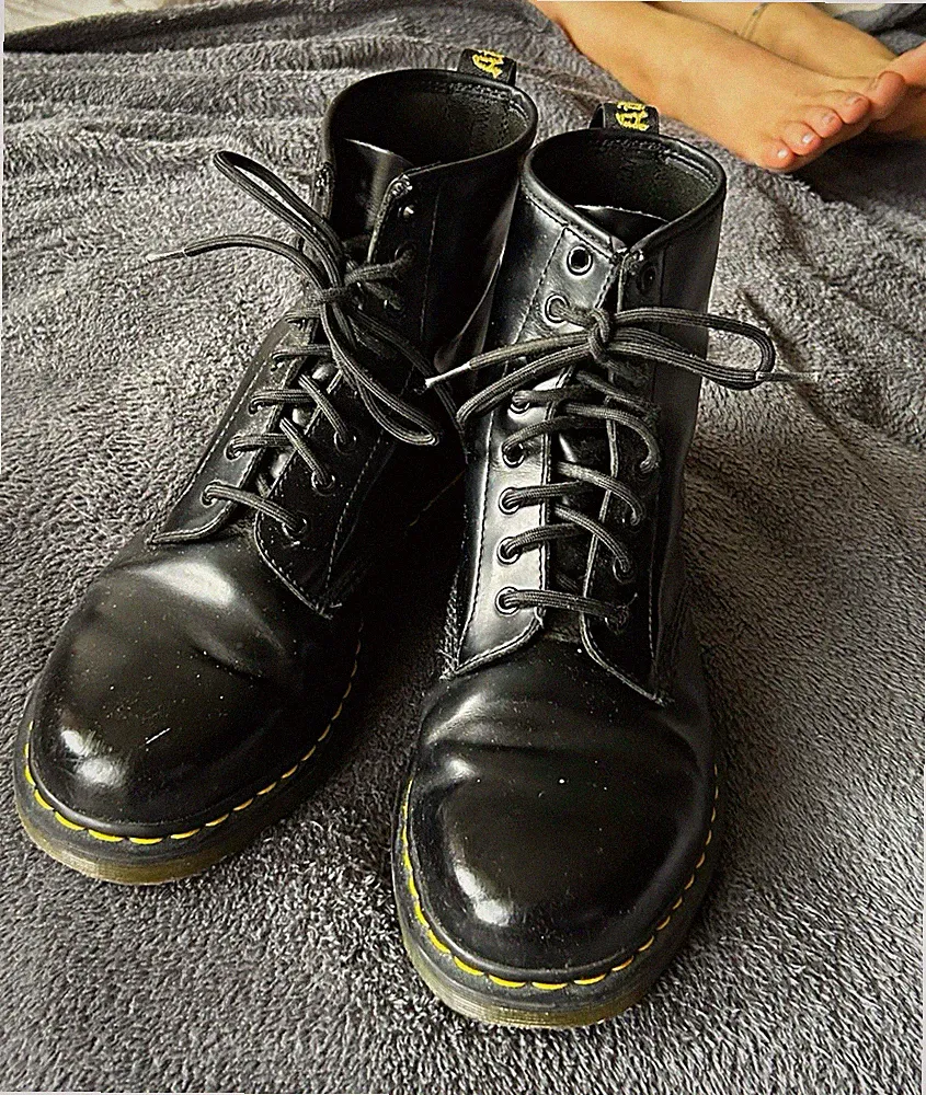 Dr. Martens 1460 Stiefelette Leder schwarz EU 44 Schnürung rutschfest