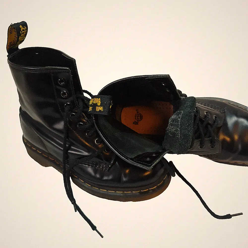 Dr. Martens Boots Gr. 40 Schwarz Unisex Leder Stiefel Klassiker Schnürboots Top