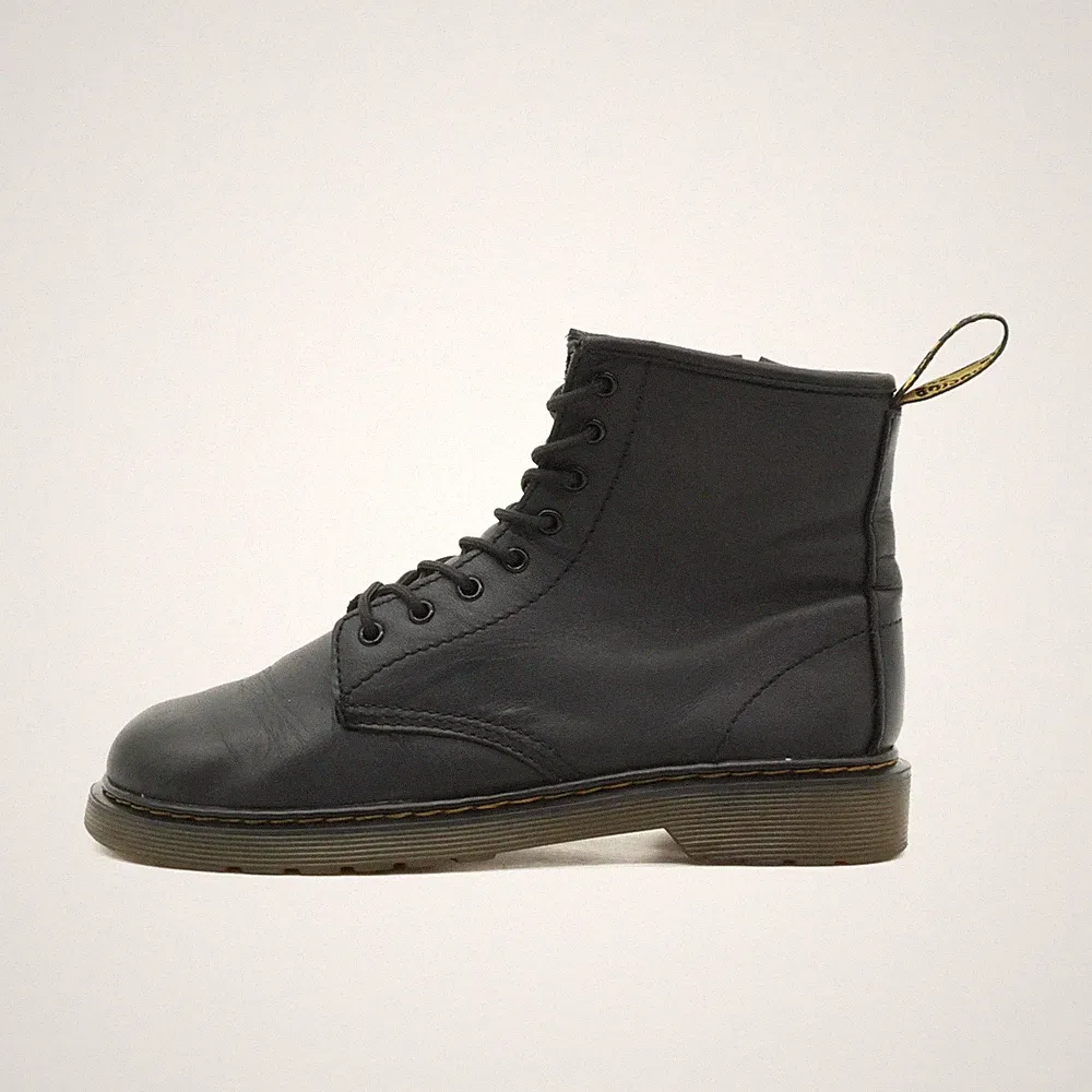 Dr. Martens Damen 1460 J Schnürstiefel Schwarz Leder Mittel Sohle Stiefel EU 36