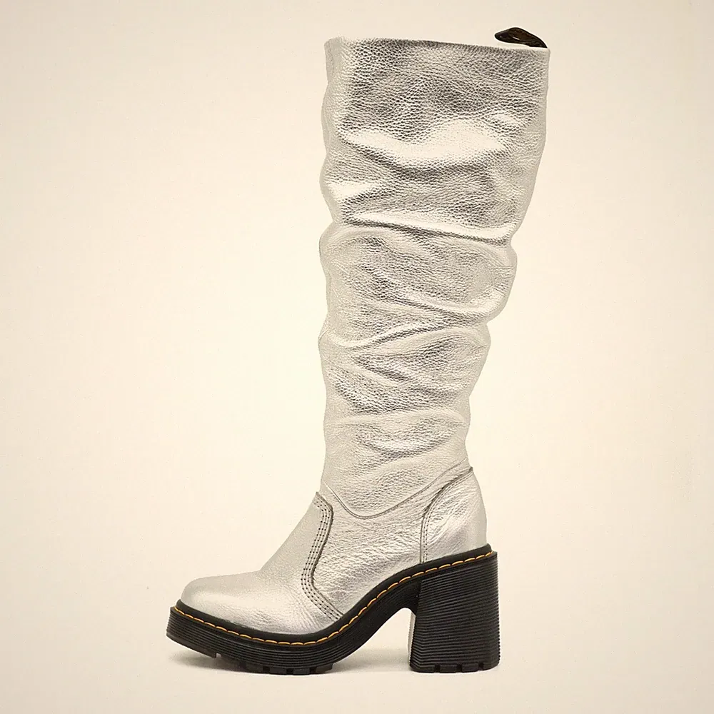 Dr. Martens Damen Kasey Plateaustiefel Silber Metallic-Effekt Stiefel EU 38