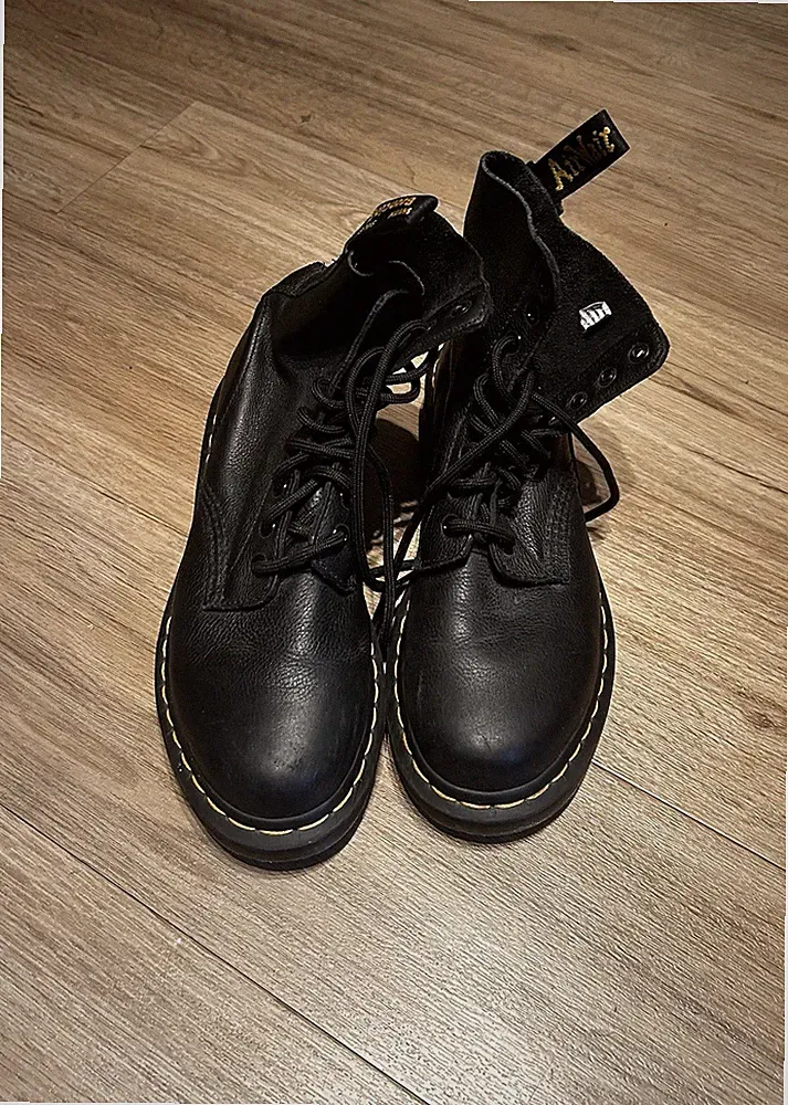 Dr. Martens Damen Schnürstiefel Leder Schwarz EU 38 Knöchel Gummisohle