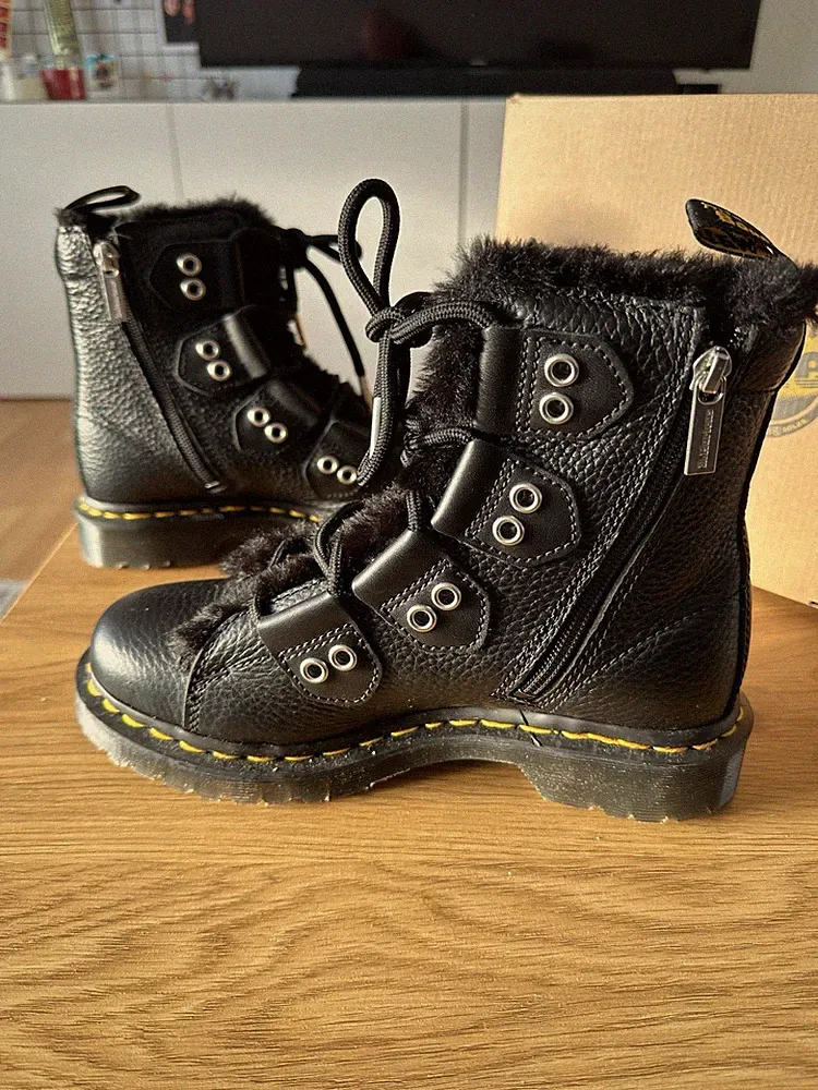 Dr. Martens Jadon Stiefel für Damen - Schwarz, EU 37 Neupreis 230€