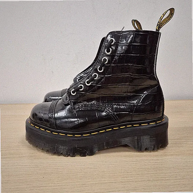 Dr. Martens Sinclair Wild Black Croc Embossed Platform Leather Quad Boots Uk 5