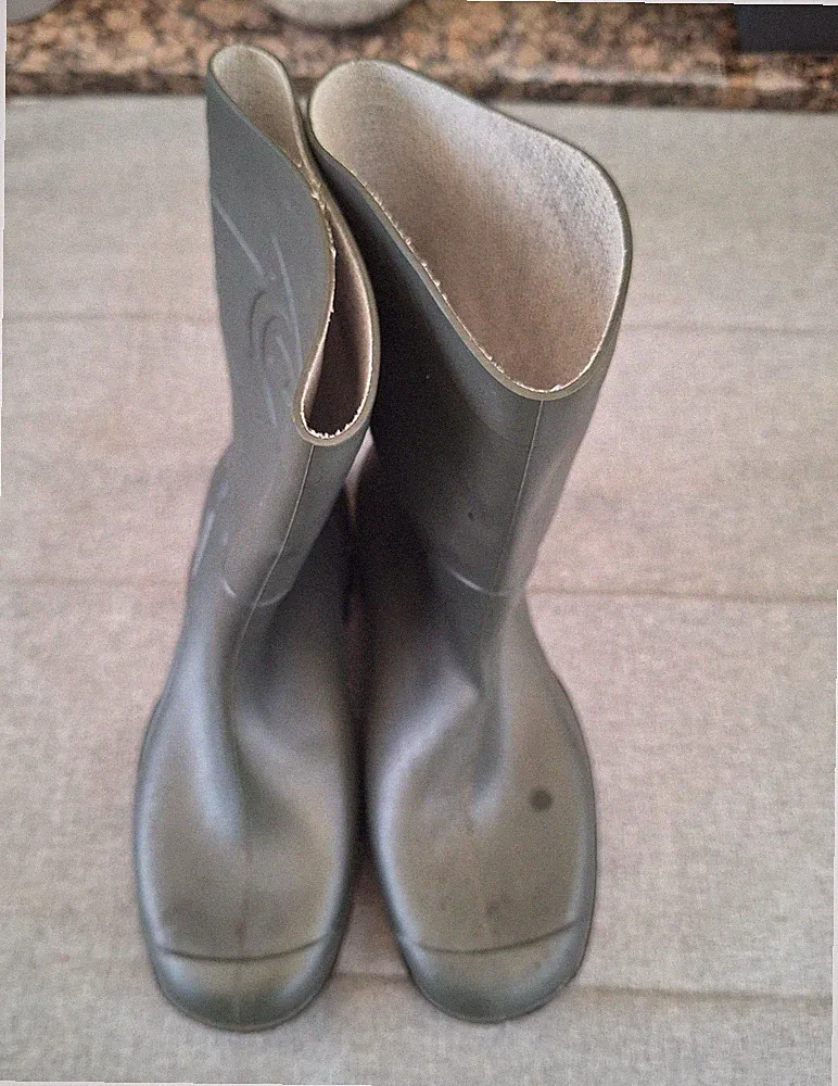 Dunlop Arbeitsstiefel Gummistiefel in Grün/Schwarz für Arbeit & Outdoor