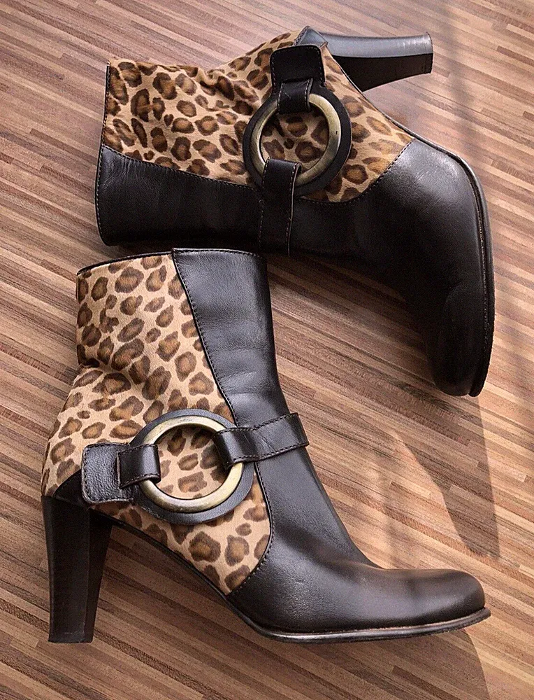 DYVA - Lederstiefeletten für Damen mit Leo-Print Gr. 39