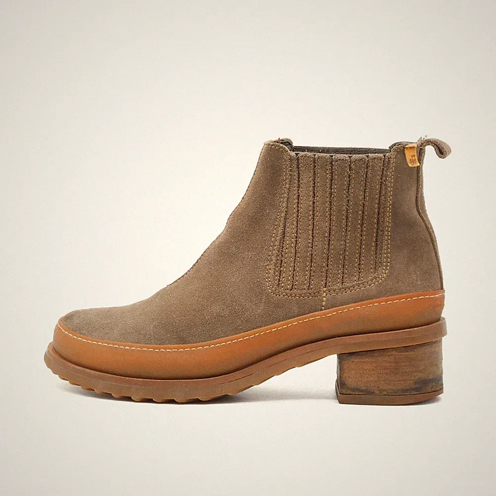 El Naturalista Damen Stiefel EU 39 Chelsea Braun Wildleder Knöchel Atmungsaktiv