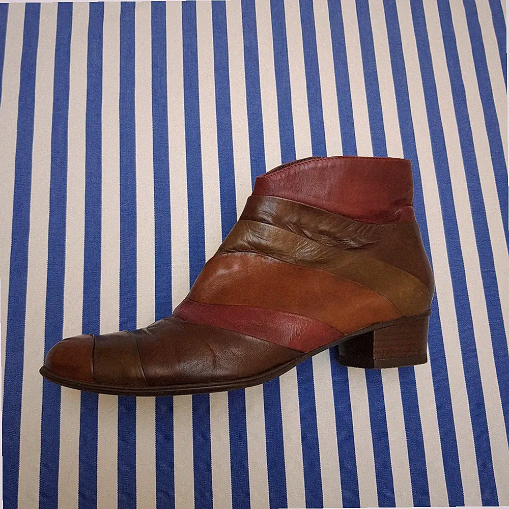 Elegante-bunte Stiefeletten von Everybody, 39, dunkelrot, grün, braun