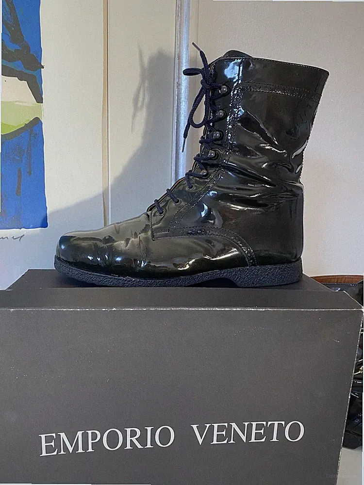 ☀️EMPORIO VENETO☀️ hochwertige Boots in Blau aus Lackleder mit Budapester Nähten
