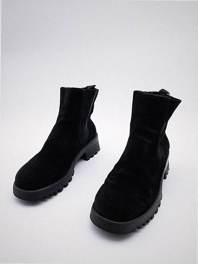 ESPRIT Damen Chelsea Boots Ankle Boots Stiefelette schwarz Gr 38 EU Art 20435-98