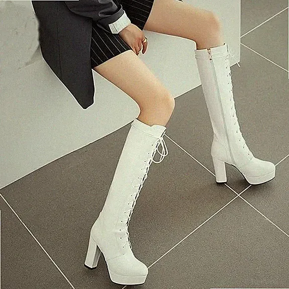 EU 41 Lackstiefel Plateau Blockabsatz Schnürstiefel High Heels Stiefel Kniehoch