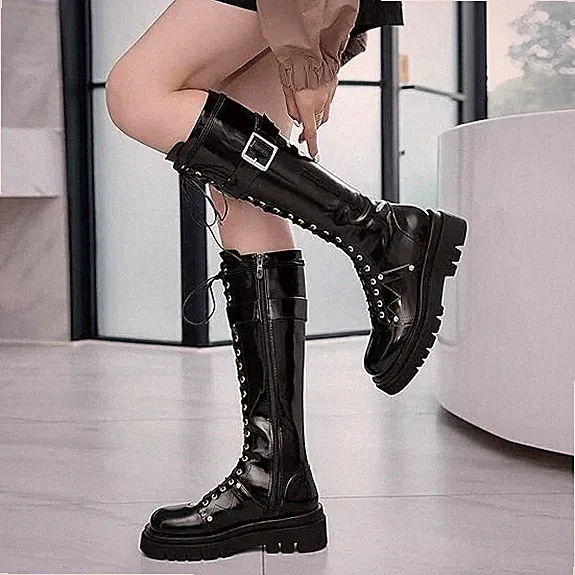 EUR37 Knee High Combat Boots Gothic Lack Kniehohe Stiefel Schnüren Flache Schuhe