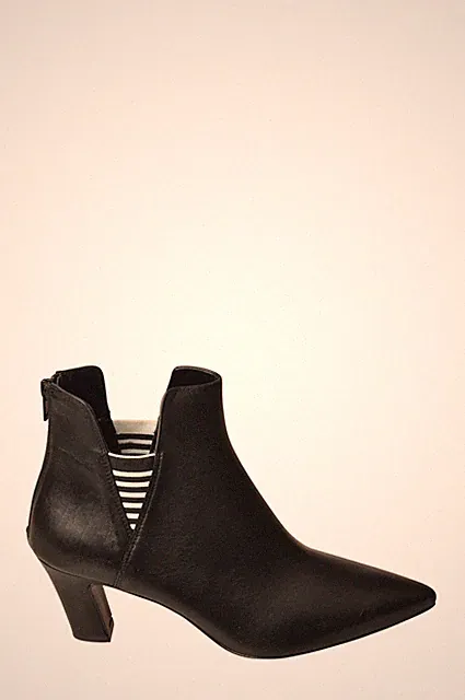 Fiorifrancesi Damen Leder Zehenstiefelette mit Gummizug Streifen langer Ausschnitt