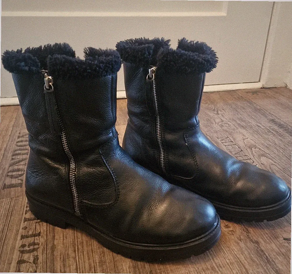 Friboo Warm Stiefeletten Gr.38 gefuttert mit Reißverschluss sehr gut