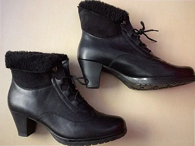 GABOR Damen LEDER Stiefeletten Boots Gr.42 SCHWARZ mit Fellfutter