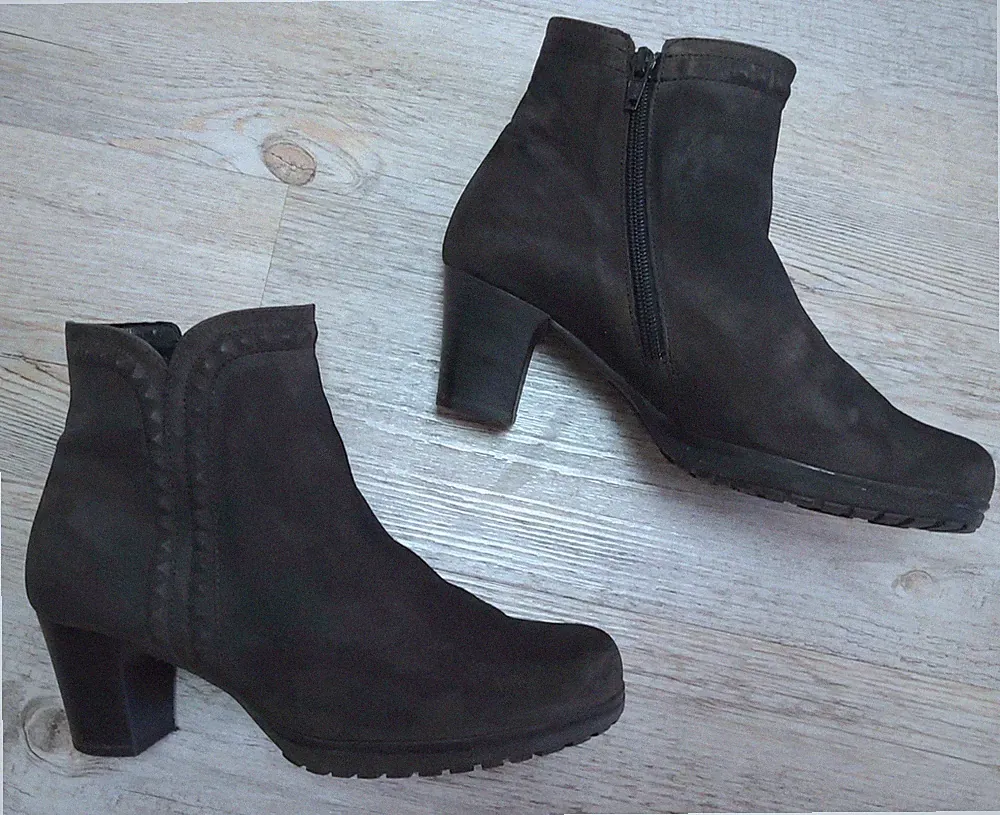 Gabor Stiefeletten Leder schwarz gefüttert Gr. 4,5 (Gr. 37,5)