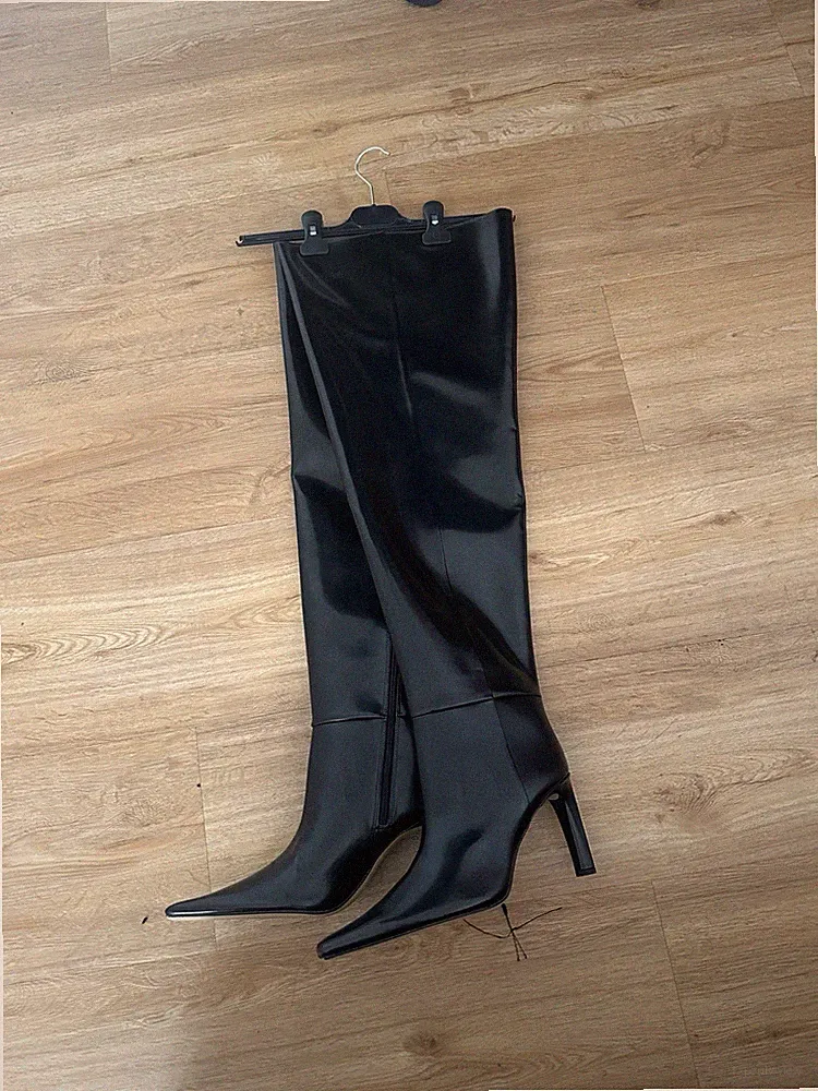 Ganz Neu H&M Schwarze Über knee Stiefel. Neu