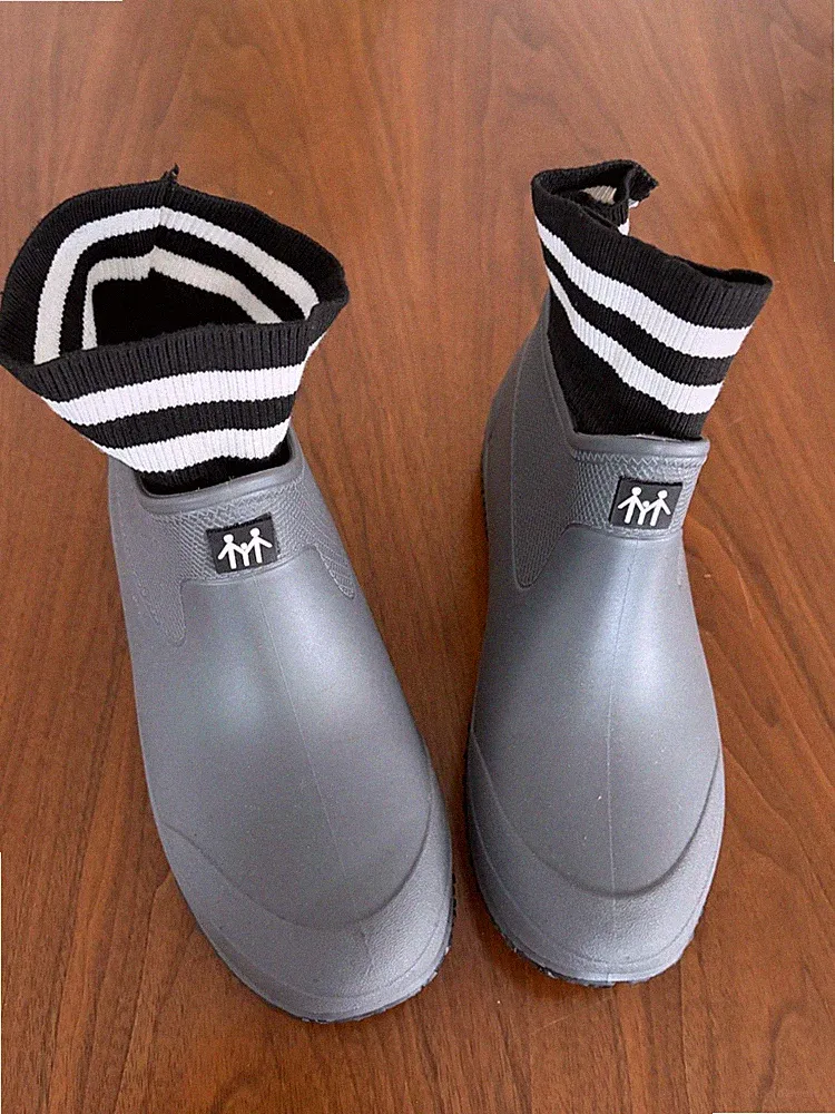 42 Gummistiefel