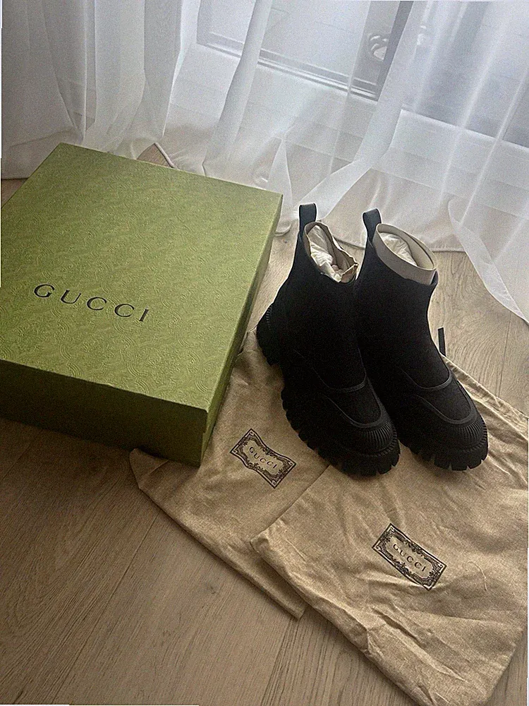Gucci Chelsea Stiefeletten schwarz Profilsohle Monogramm Logo EU 41,5 im Fullset