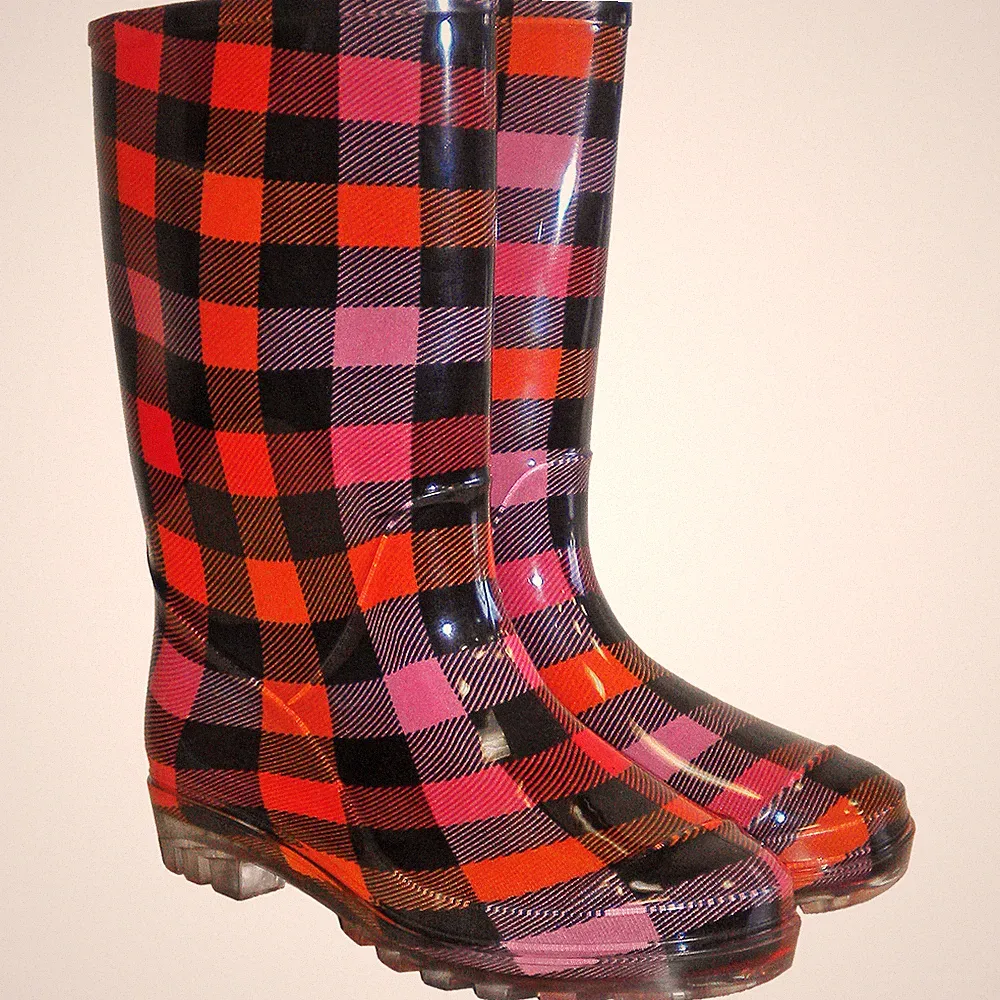 gummistiefel damen schwarz rot
