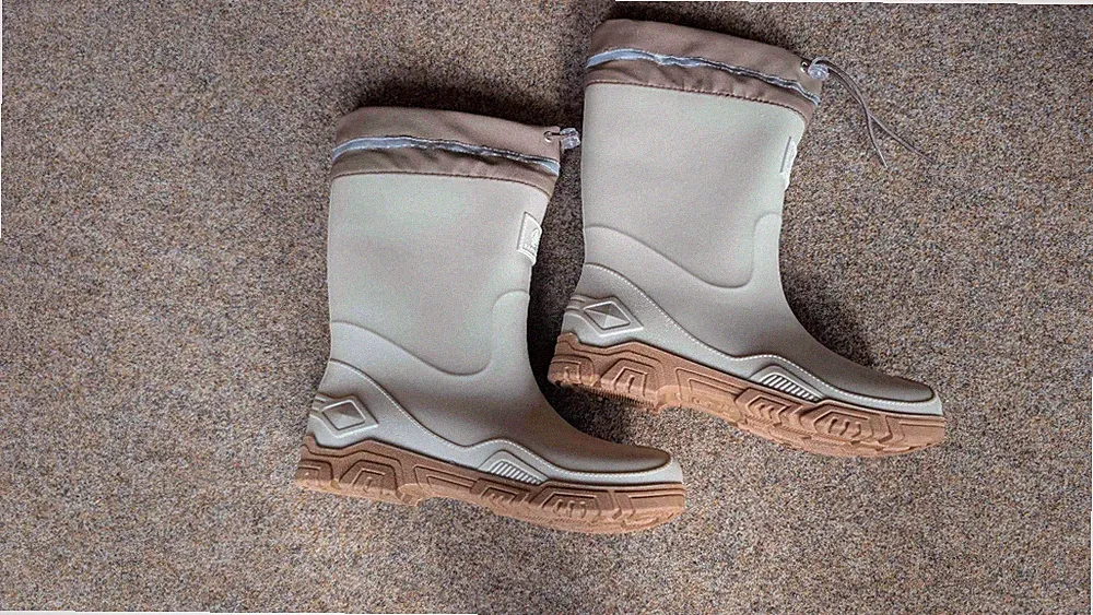 43 Gummistiefel