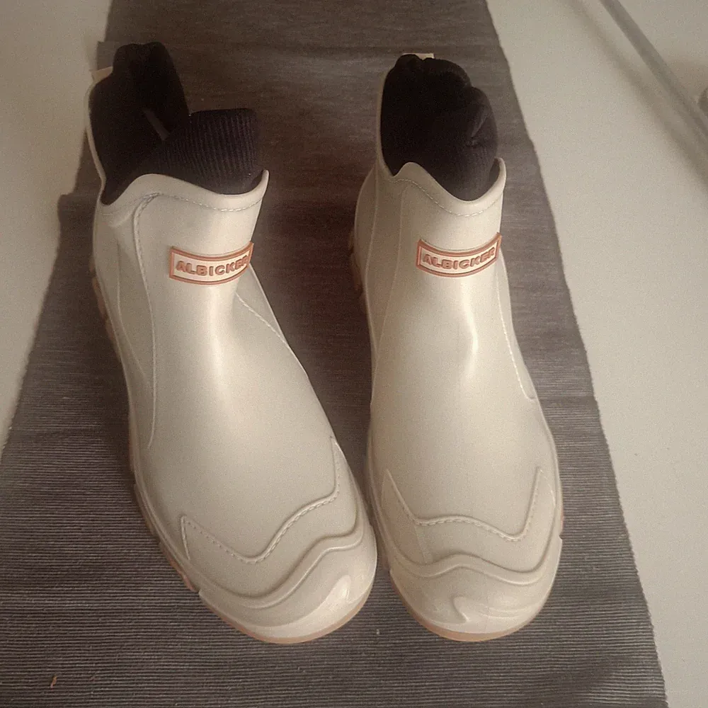 Gummistiefel Regen Stiefel Rein Schlupf gr 42 Gefüttert NEU!