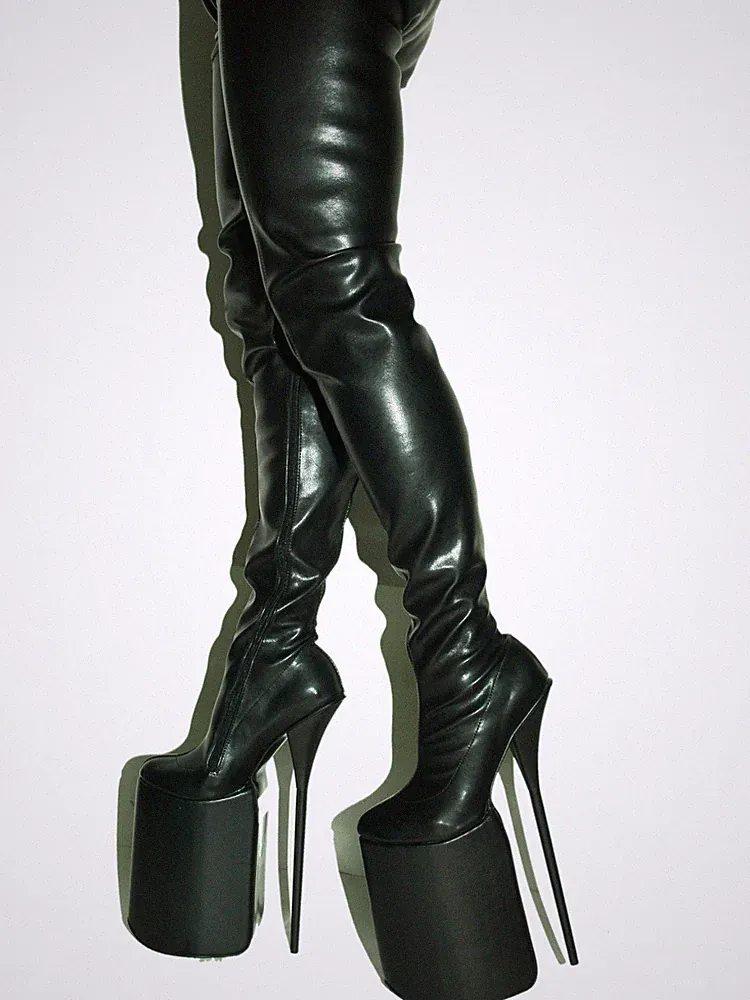 Handgefertigte Overknee-Stiefel in vielen Farben, 30 cm Plateau, 20 cm Bolingier