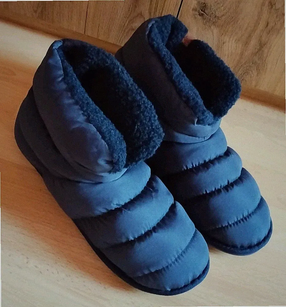 Herren Damen Boots Winterschuhe Schlupfschuhe Gr. 45/46 NEU gefüttert Blau