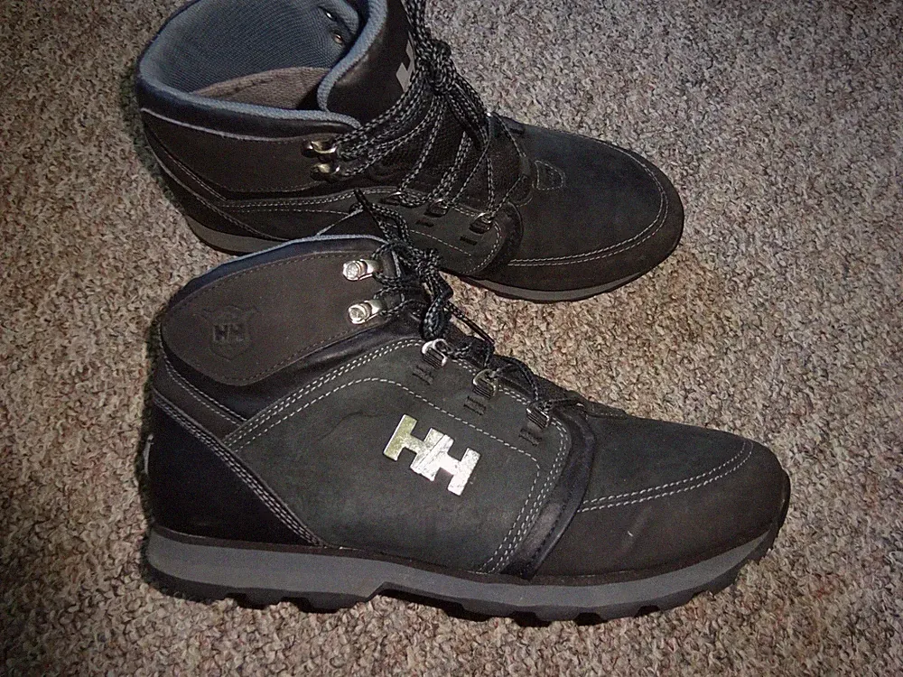 HH Helly Hansen Herren Schuhe Stiefel schwarz Sneaker Gr. 43 wNEU