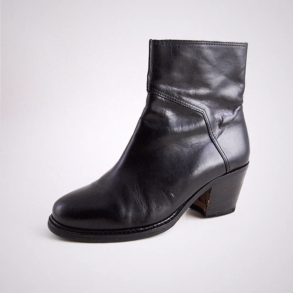 HUGO BOSS Chelsea Boots Knöchel Mid Heel Schwarz Leder Damen US 8.5 EU 38.5