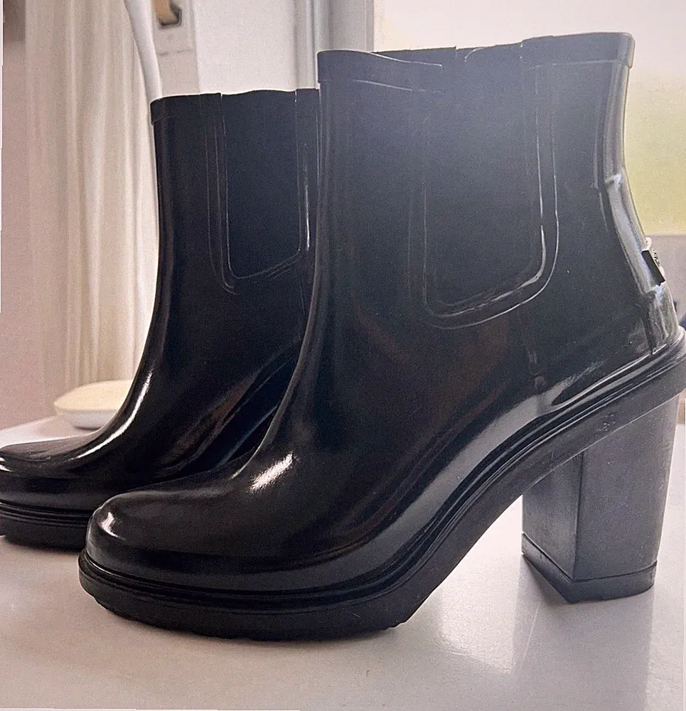 Hunter Damen Chelsea Gummistiefeletten High Heel wasserfest Schwarz EU 38 Neu