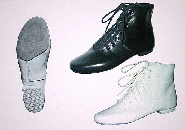 IWA 850-1 od. 850-2 Garde Tanz Stiefel kurze Ausführung 8 Ösen weiß schwarz