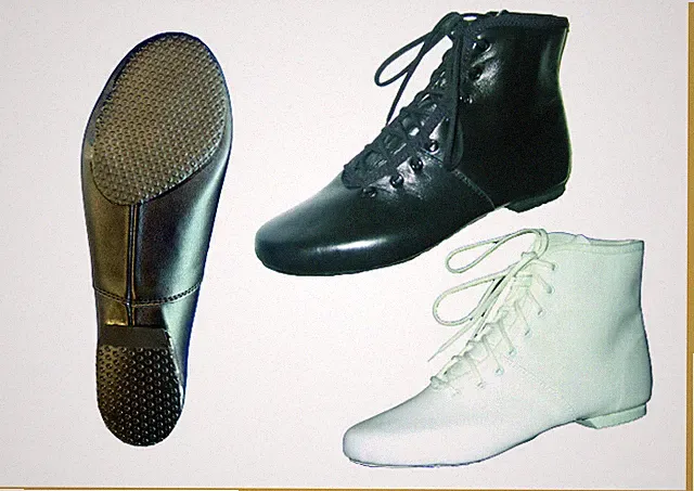 IWA 850-2 od. 850-1 Garde Tanz Stiefel kurze Ausführung 8 Ösen weiß schwarz