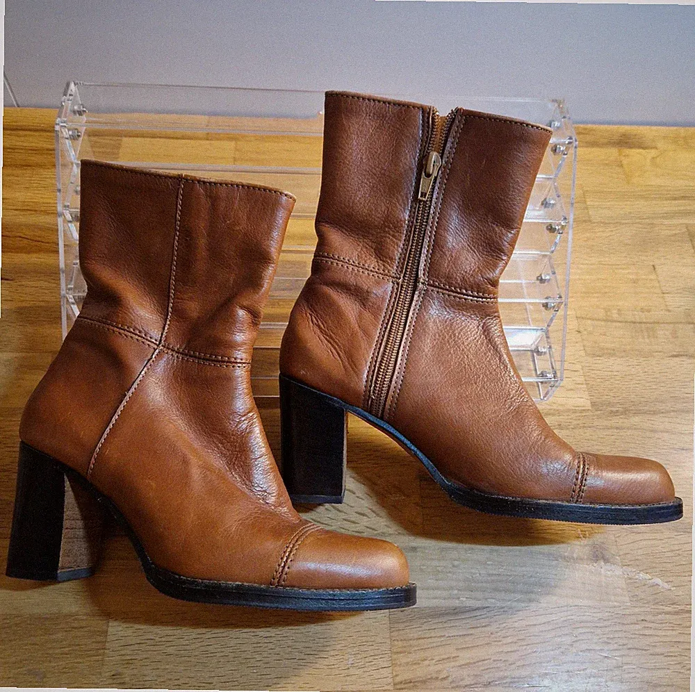 J.M. Cubros Damen Stiefelette Leder Braun mittelhoch Reißverschluss EU 34