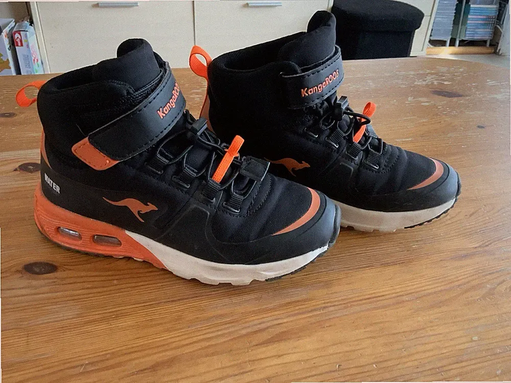 KangeROOs Sneakerboots, Gr.32- wasserdicht, schwarz-orange