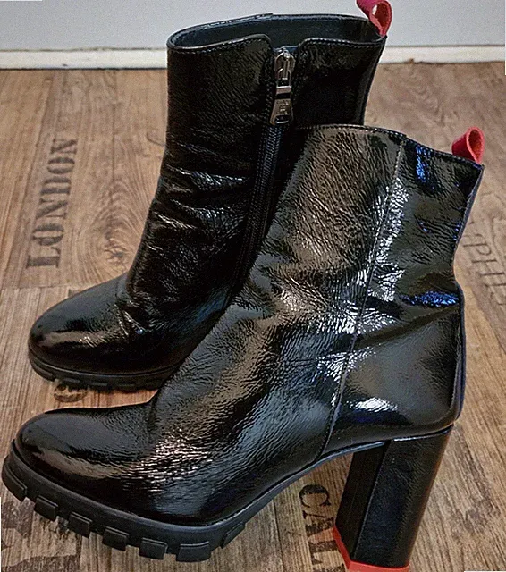 Karl Lagerfeld super schicke Stiefeletten Echtes Lackleder Gr.38 made in Italy