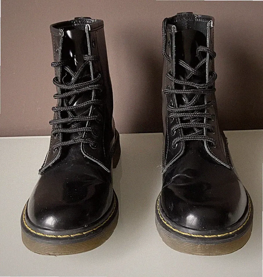 KEYS STIEFELETTE SCHNÜRSTIEFELETTE TYP DR MARTENS SCHWARZ GR. 38