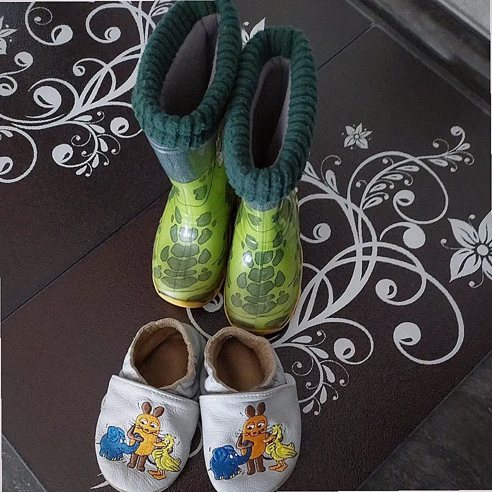Kinder Gummistiefel Größe 20/21 mit Einsatz wie neu + Krabbelschuhe Gr.21/22