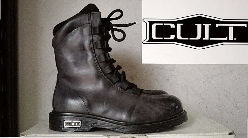 KULT Amphibienschuh Stiefel Leder Schnürer schwarz MADE IN ITALY Nr. 33 oder 34 NEU