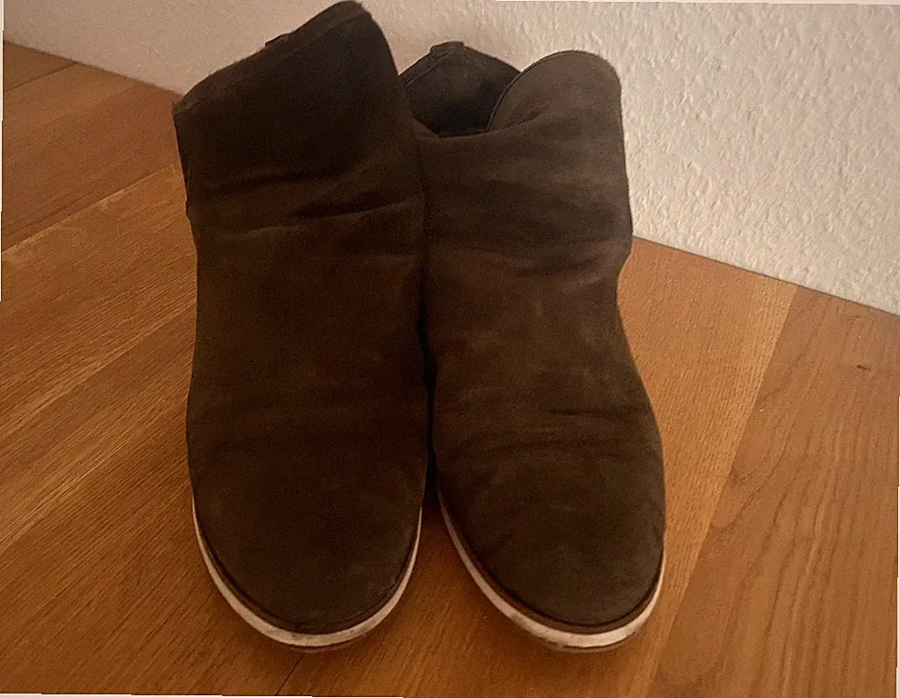 Leichter ungefütterter Chelsea Boots Nubuk