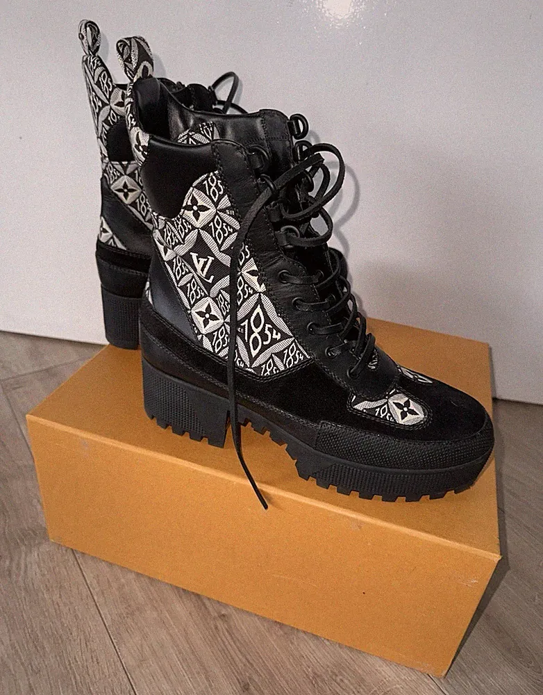 Louis Vuitton Damen Stiefelette Schwarz/Beige Monogramm Schnürung Profilsohle 40