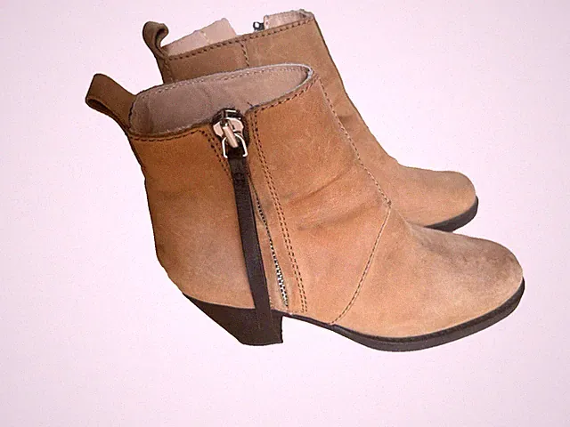 Luxus Stiefeletten Acne Cowboy boots gewachstes Leder camel quiet luxury 40