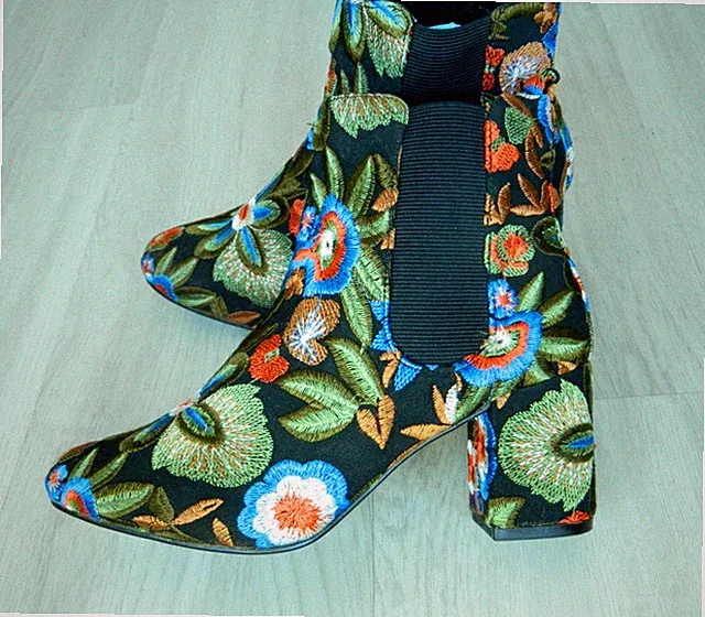 M&S Collection Damen Stiefeletten mit Absatz schwarz geblümt Gr. 3,5 / 36