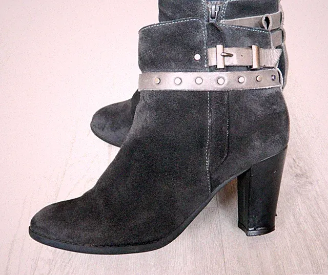 M&S Footglove Damen Stiefeletten mit Absatz schwarz Wildleder Größe 5 / 38 Weite