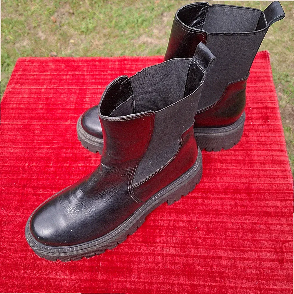 Manfield | Chunky Boots | Chelsea Boots | Schwarz | Größe 40