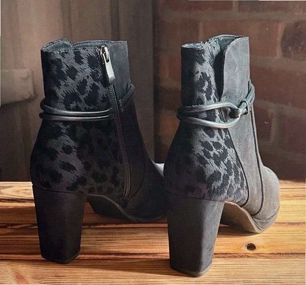 Marco Tozzi schwarze Stiefeletten in 39, in Leo-Look schwarz, TOP Zustand, Stoff