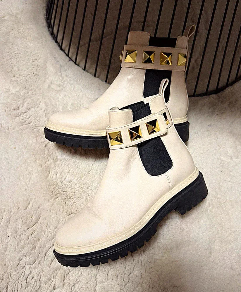 Michael Kors Chelsea Stiefeletten mit Nieten beige Gr. 37