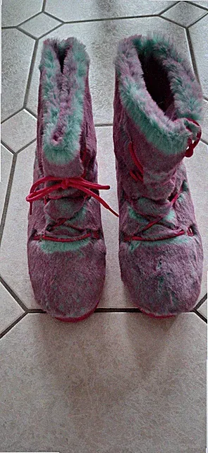 Moschino Boots, Größe 41, Bunt, Plüsch, NEU