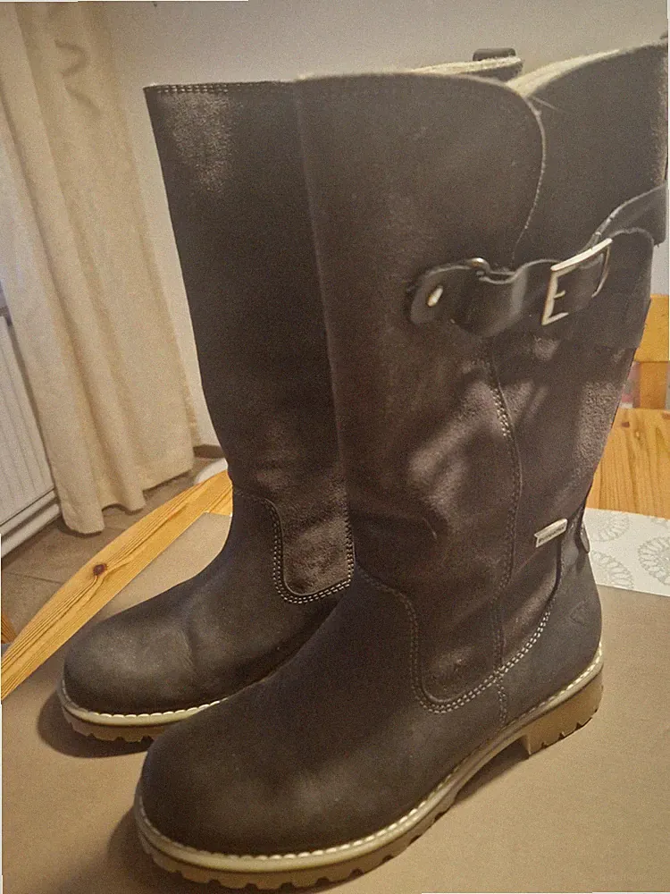 NAGELNEU - Schicke gefütterte, schwarze TAMARIS Damen-Stiefel Gr. 37