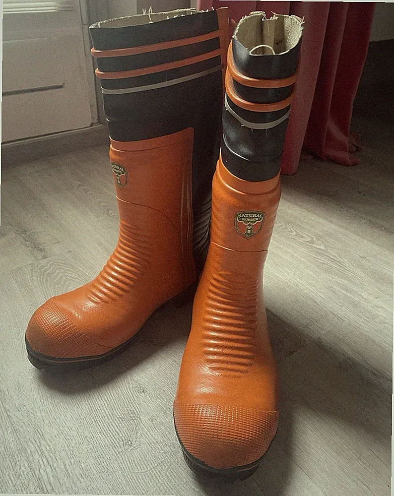 42 Gummistiefel