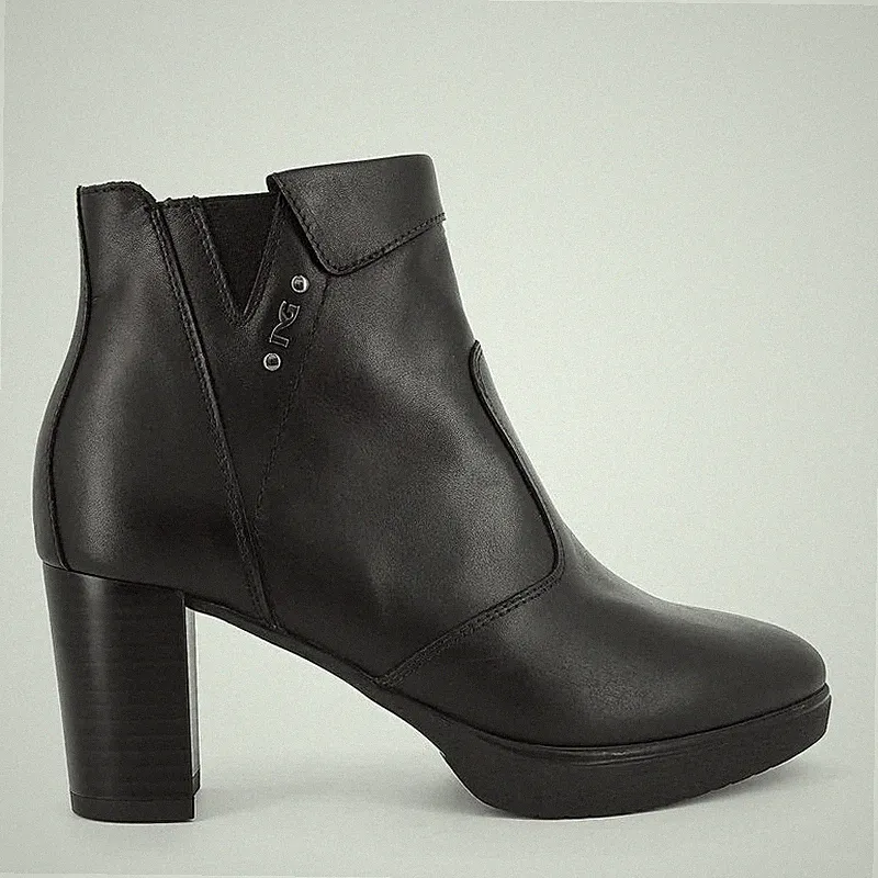 Nero Giardini Nummer 38. Stiefeletten Leder schwarz Absatz 7 cm. I513800D